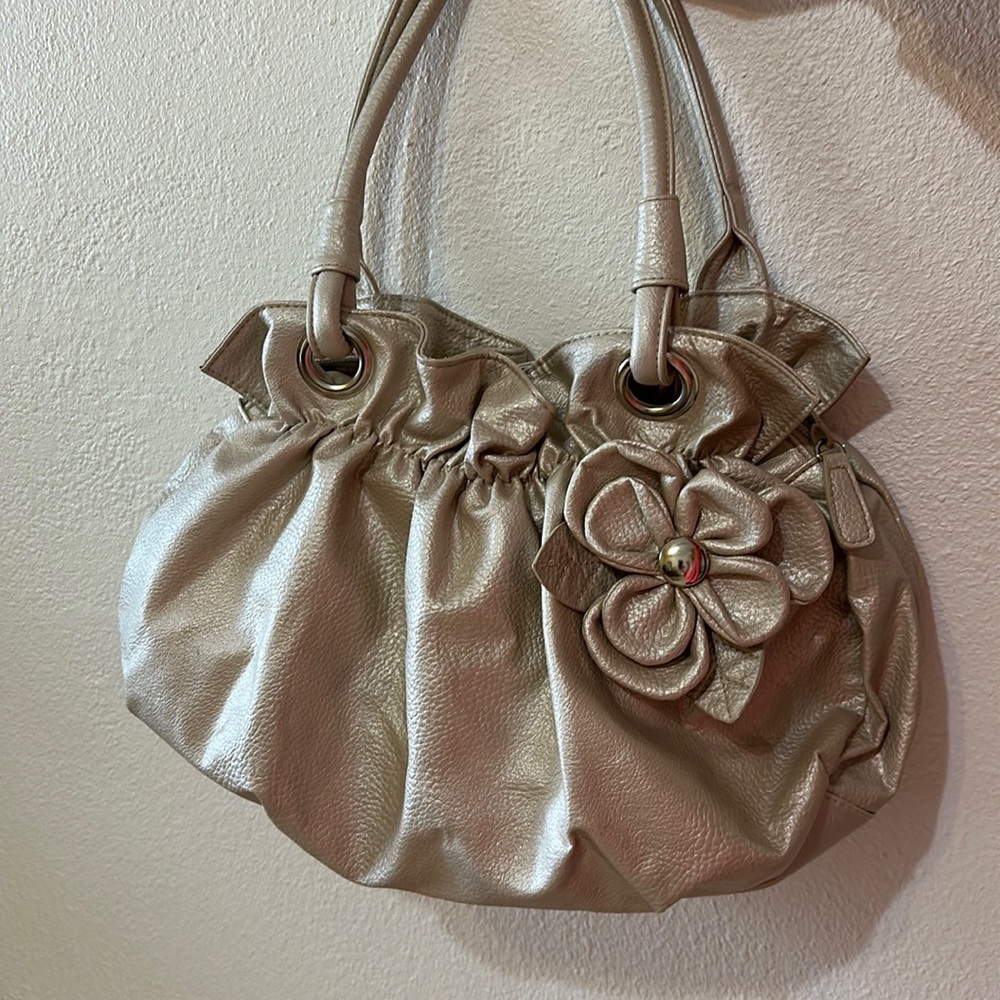 Shimmer pearl purse